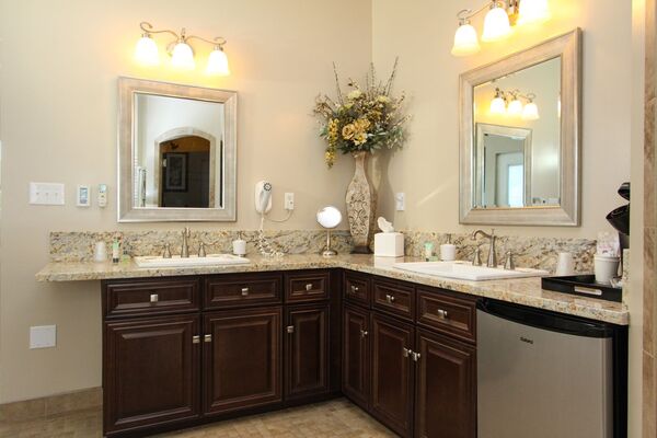 Carriage House Suite